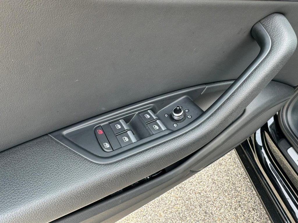 AUDI A4 Avant 3.0 50 TDI quattro tiptronic Business Sport